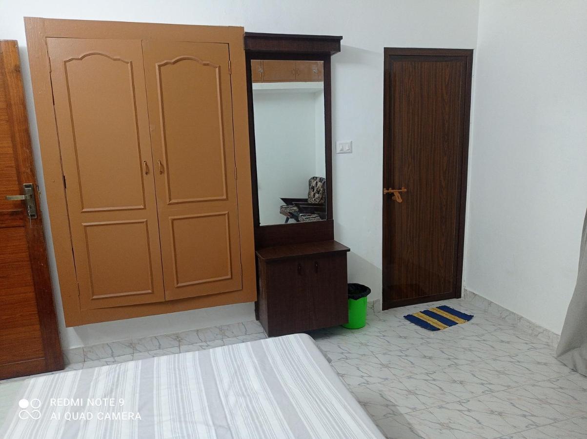 Fab House Apartment Thekkady Exterior photo